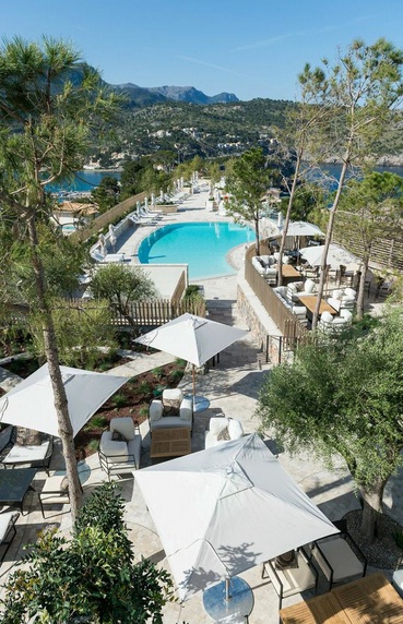 jumeirah outdoor pool