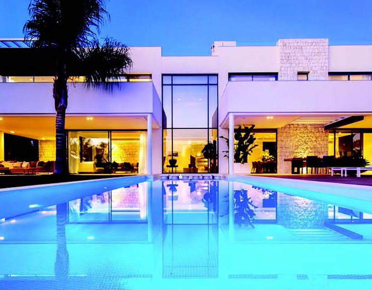 Beachfront Style - Home & Lifestyle Magazine