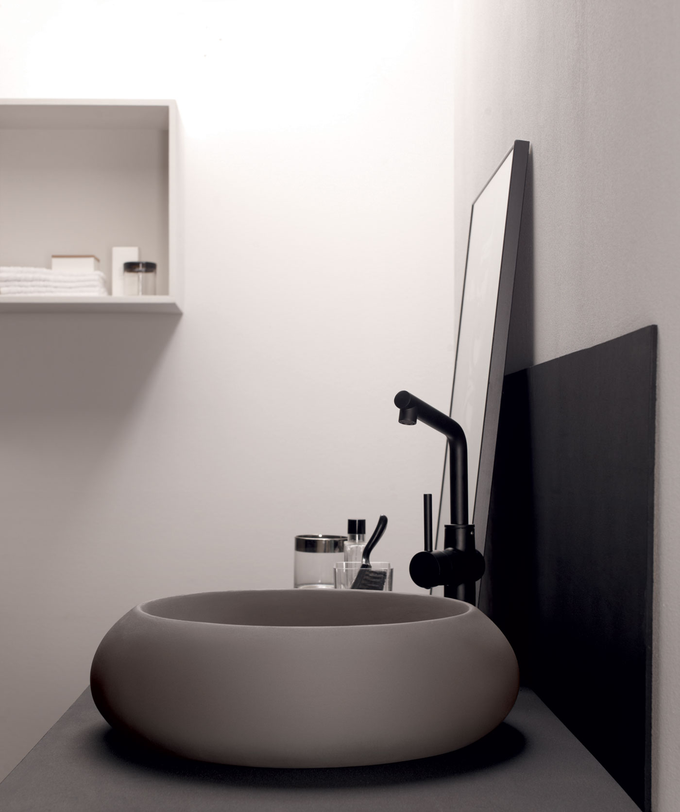 Bathrooms: Sleek Sanctuary