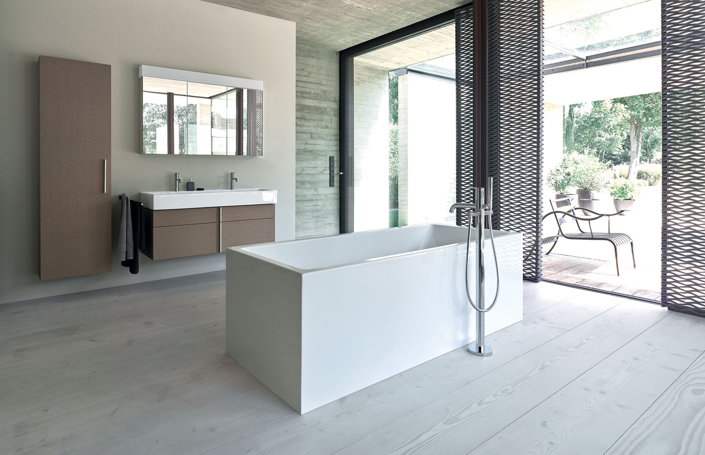 Bathrooms: Sleek Sanctuary