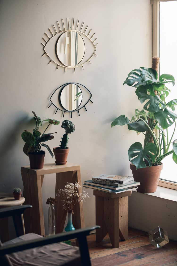 Mirror, mirror on the wall... - Home and Lifestyle magazine