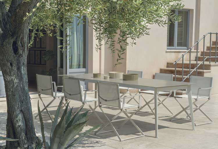 Eating Out At Home - Home and Lifestyle Magazine