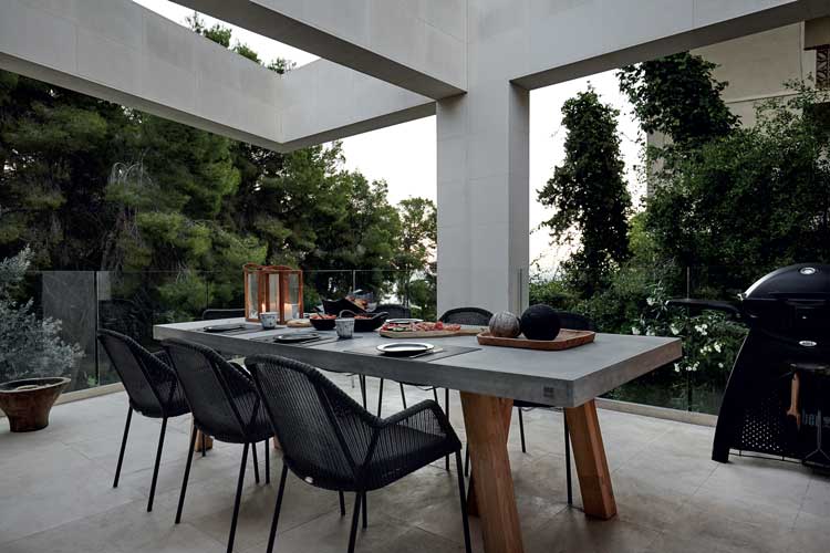 Eating Out At Home - Home and Lifestyle Magazine