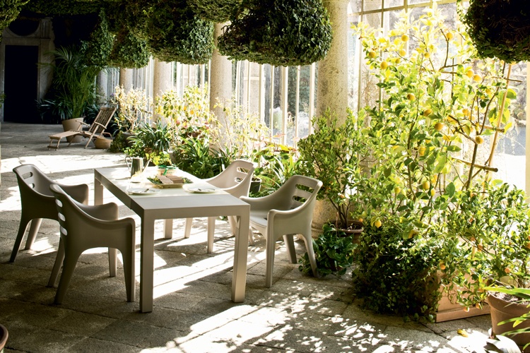 Outdoor Life - Home and Lifestyle Magazine